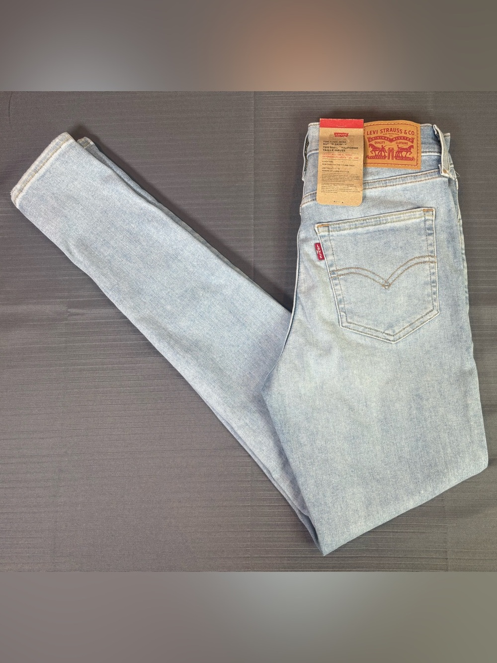 Levi’s 720 High Rise Super Skinny Jeans Women’s 27x30 NWT Light Wash